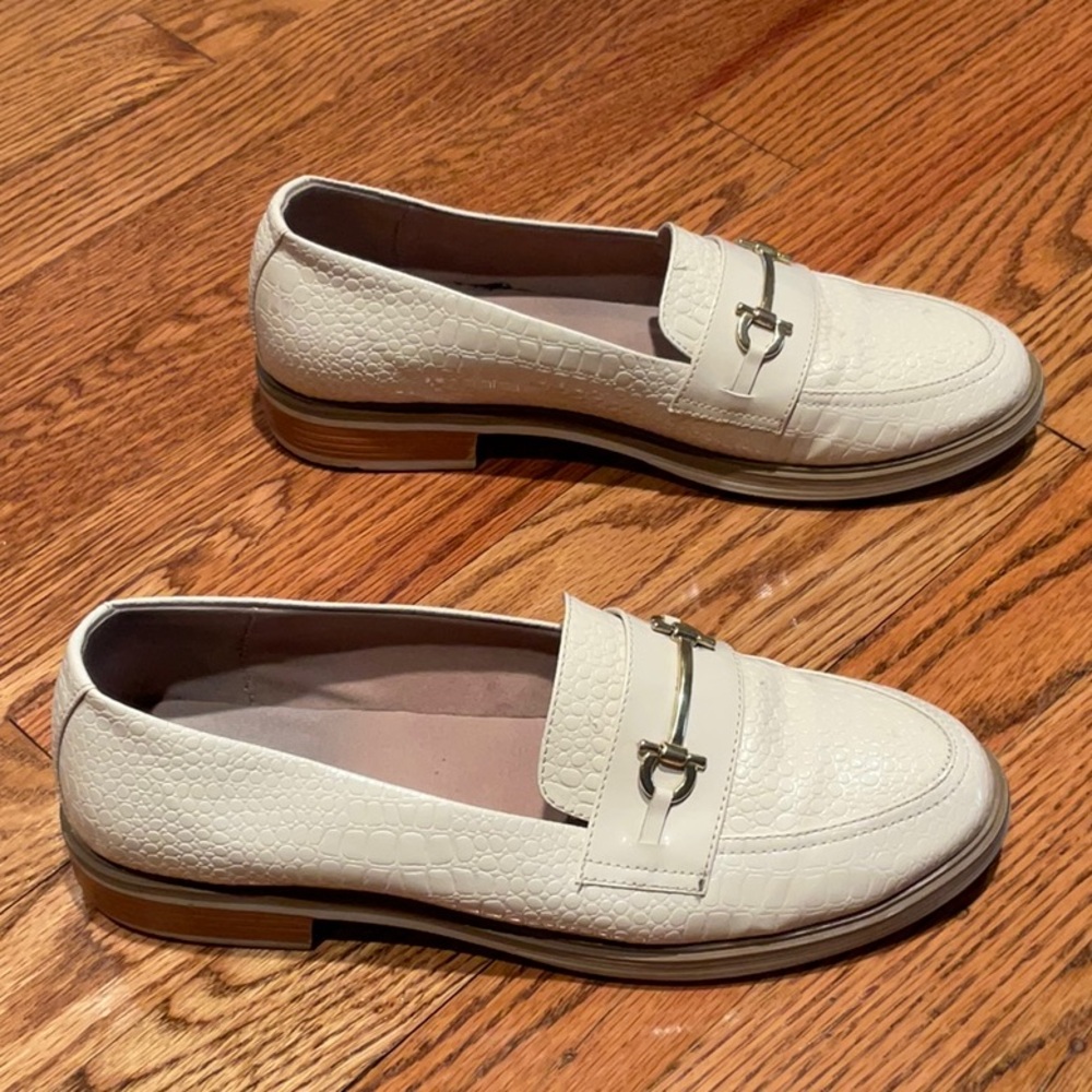 Bata Beige Leather Croc Embossed Horse Bit Loafers Size 39(8.5)